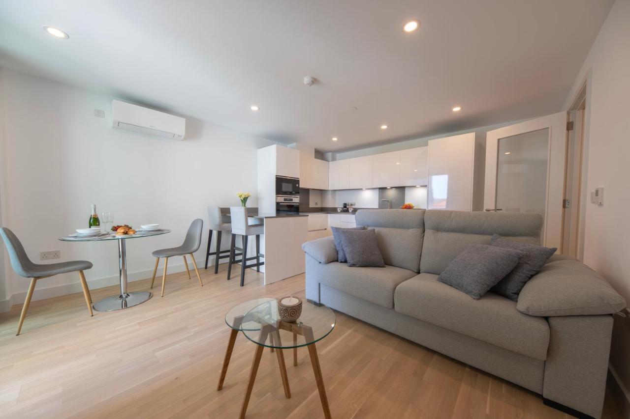 Brand New Luxury 1 Bed 2 Bath Apartment - Spa & Pool Gibraltar Exterior foto