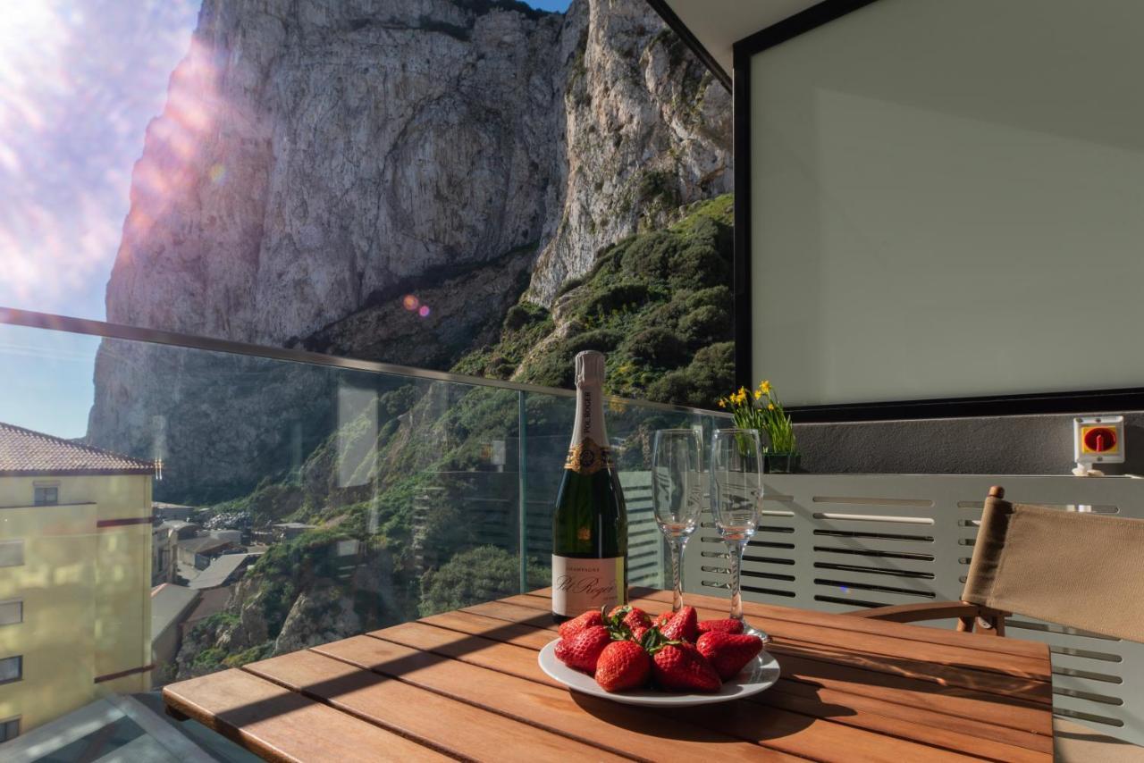 Brand New Luxury 1 Bed 2 Bath Apartment - Spa & Pool Gibraltar Exterior foto