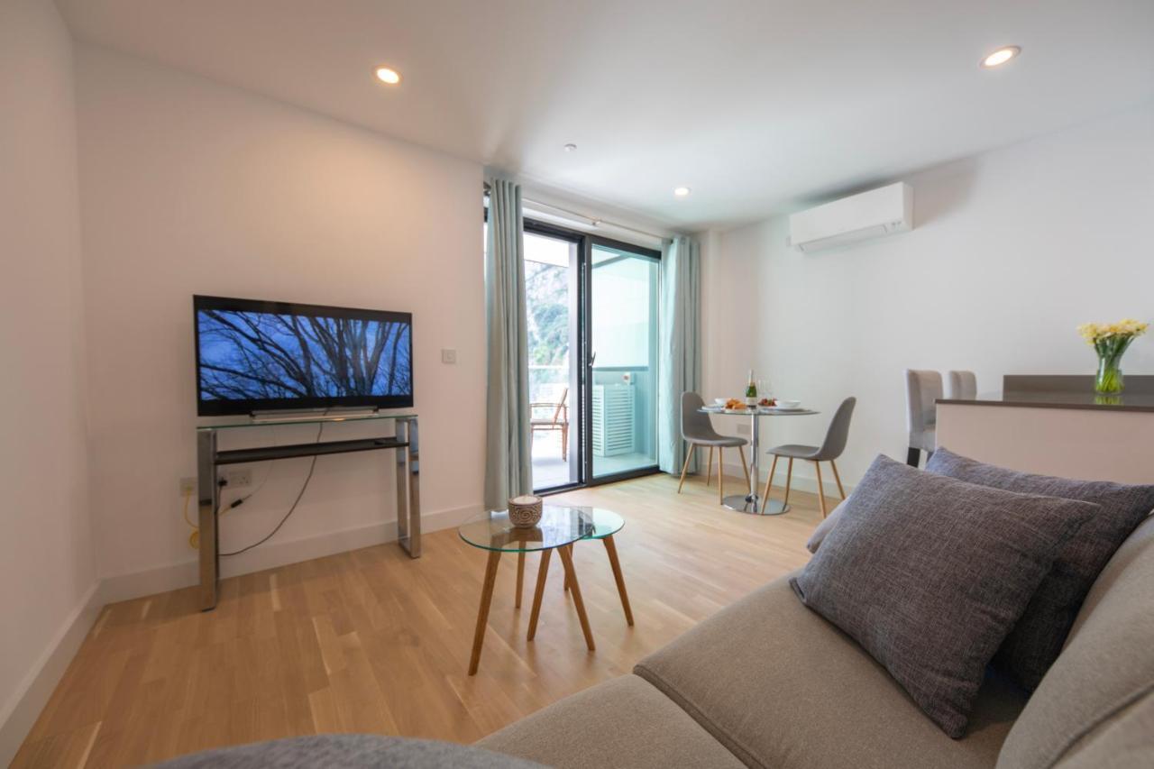 Brand New Luxury 1 Bed 2 Bath Apartment - Spa & Pool Gibraltar Exterior foto